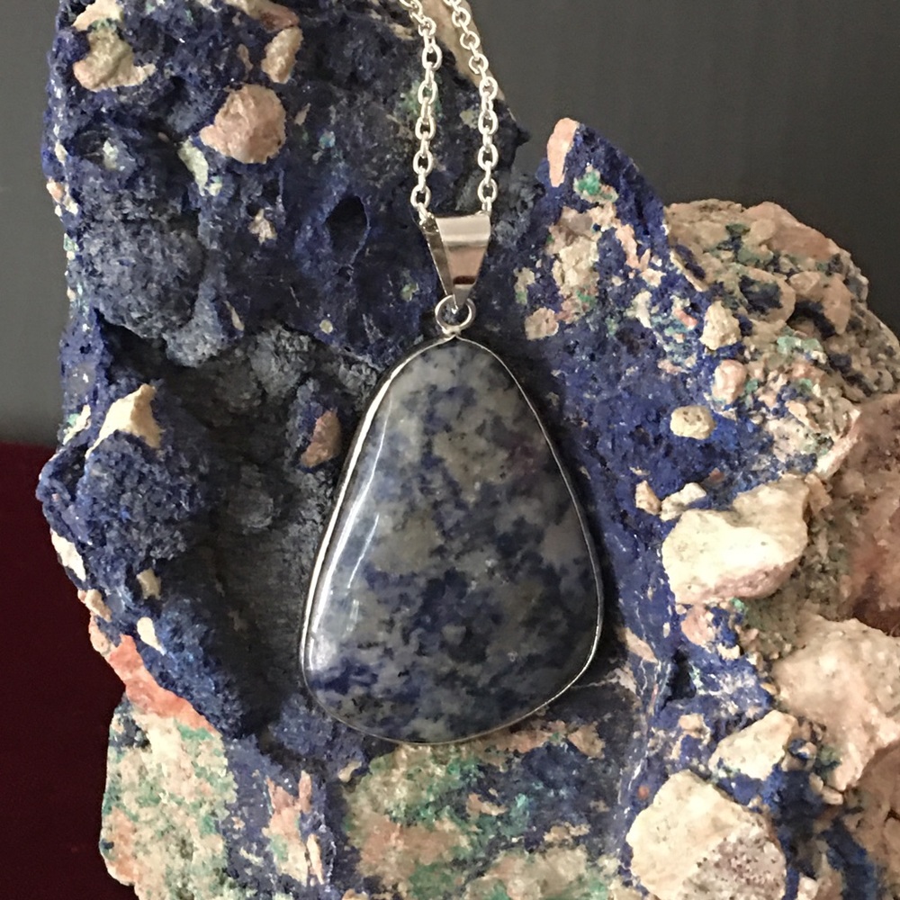 🩸Quartz with Azurite Necklace🩸 - Picture 2 of 6
